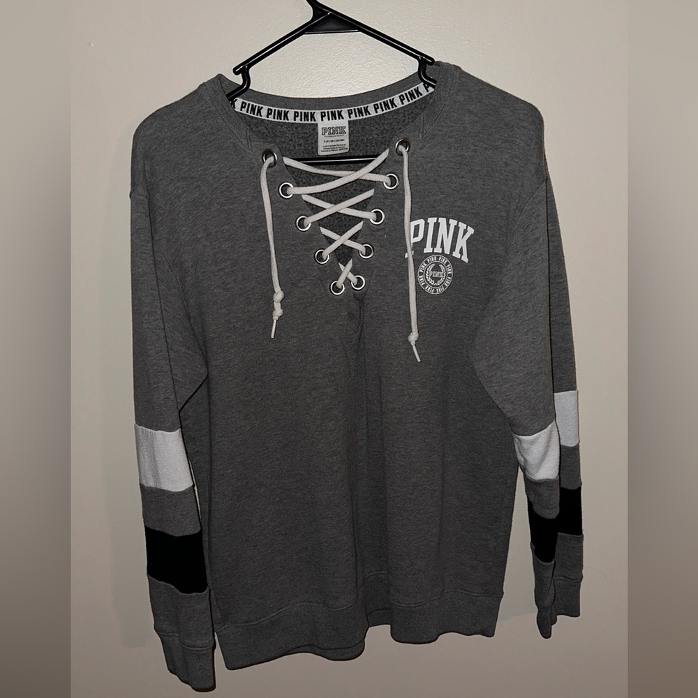 VICTORIA SECERT PINK | V Neck Laced Pullover Sweater